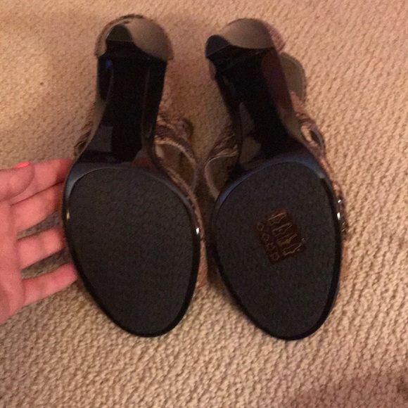 Michael Kors snakeskin heels - Picture 3 of 7